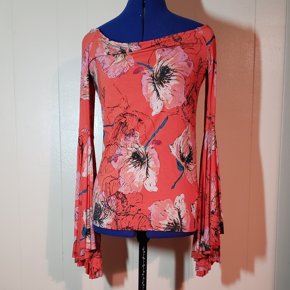 CLOSET CLOSING 12/31/21!! NWOT Free People Red Floral bell sleeve top